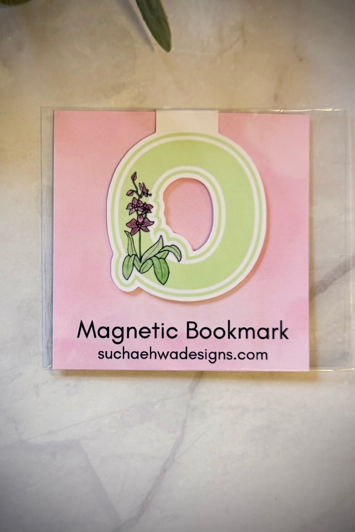 "O" Magnetic Bookmark