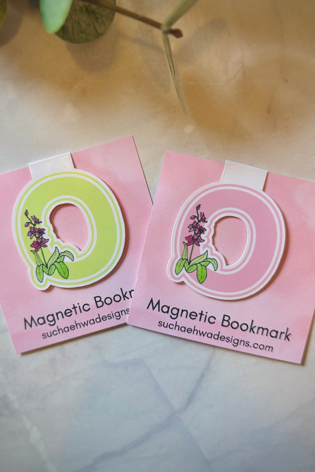 "O" Magnetic Bookmark