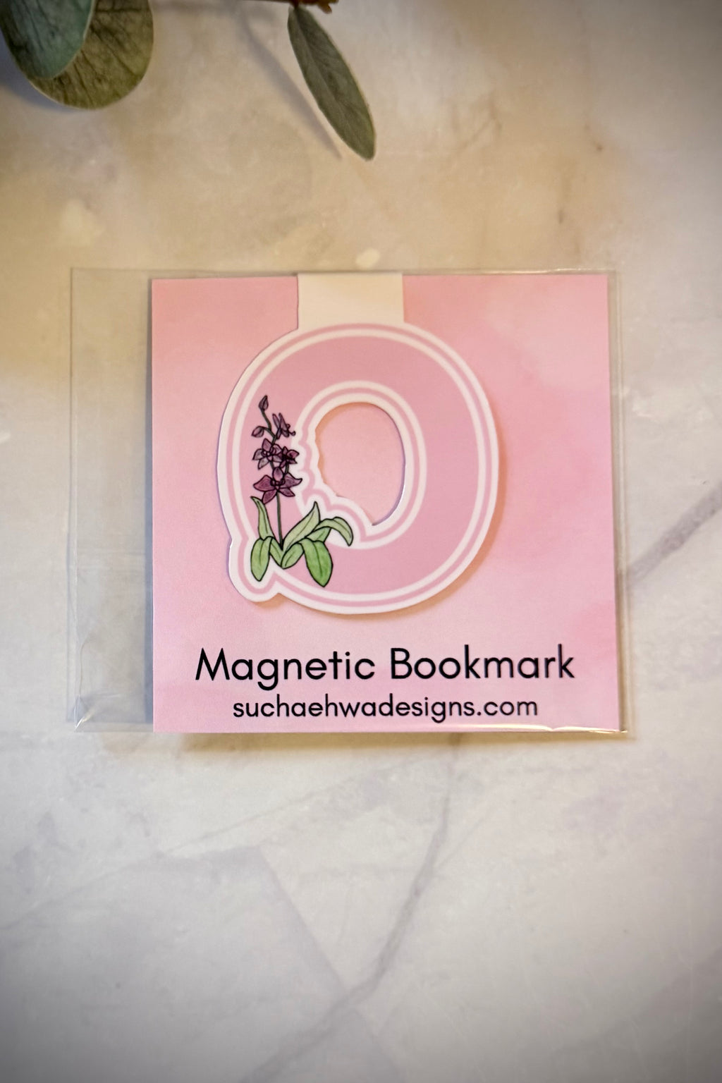 "O" Magnetic Bookmark